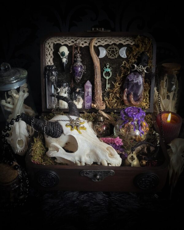 Deity Devotion Casket | MADE TO ORDER