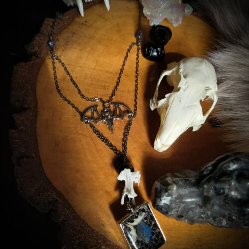 a26c94bb-a52b-4007-a14f-1724bfb26a15.jpg Labradortie | Necklaces