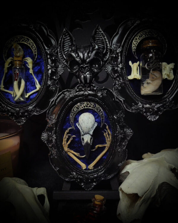 aa309418-76d8-44cb-8f09-12d536becde0.jpg Children of the Night | Triptych